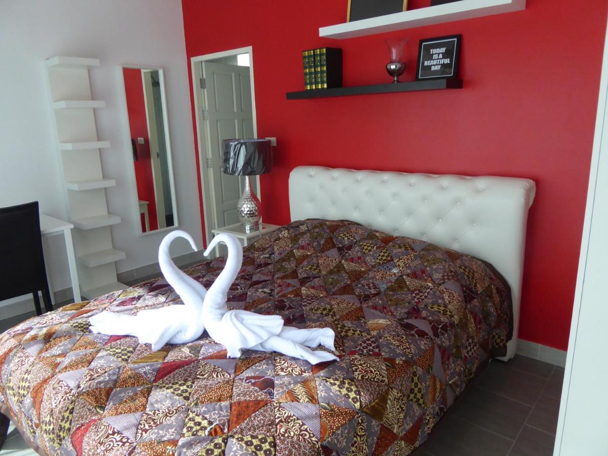 Tropicana Beach Villa At Vip Resort Ban Phe Esterno foto