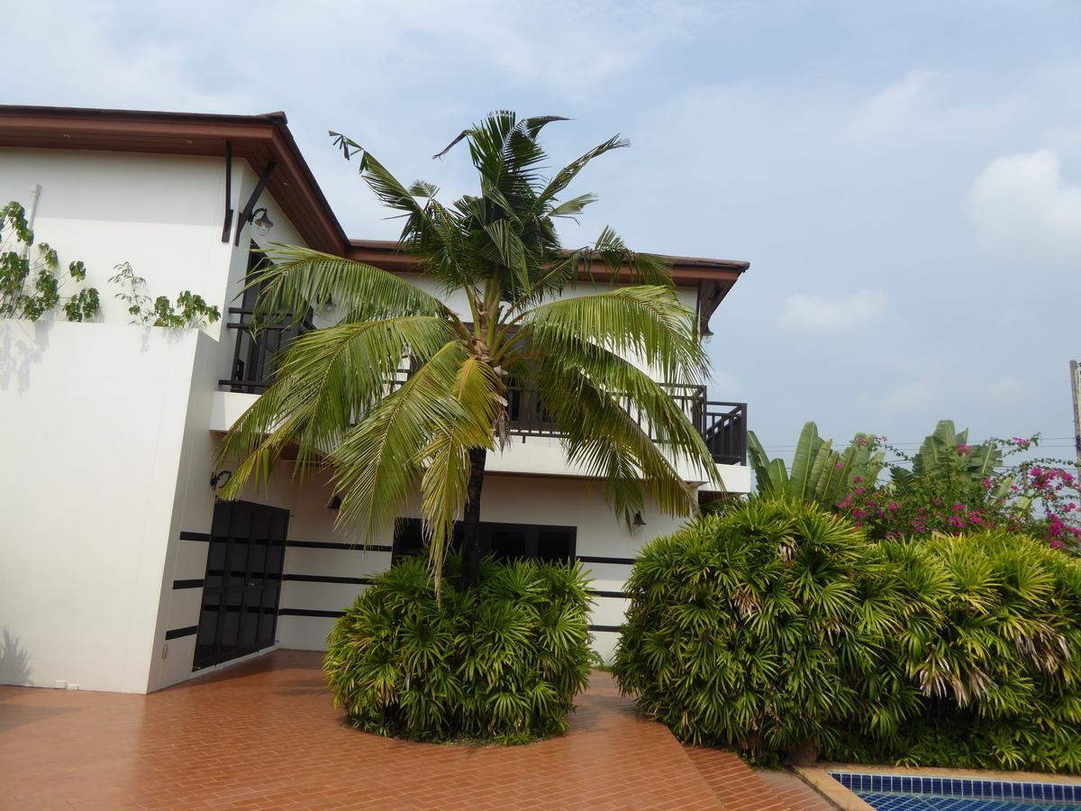 Tropicana Beach Villa At Vip Resort Ban Phe Esterno foto