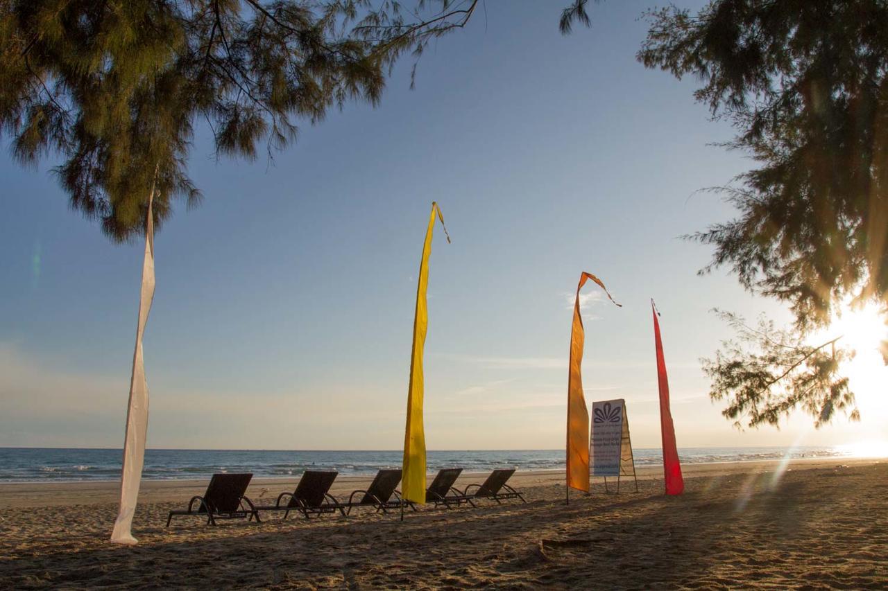 Tropicana Beach Villa At Vip Resort Ban Phe Esterno foto