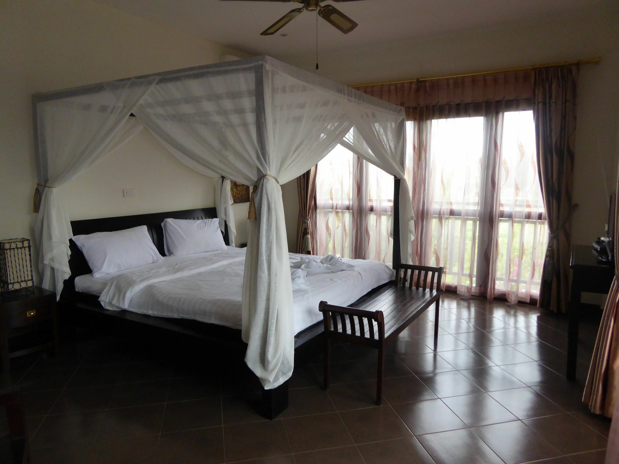 Tropicana Beach Villa At Vip Resort Ban Phe Esterno foto