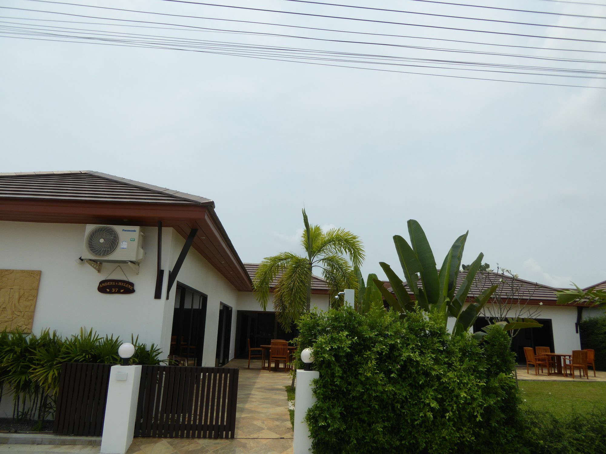 Tropicana Beach Villa At Vip Resort Ban Phe Esterno foto