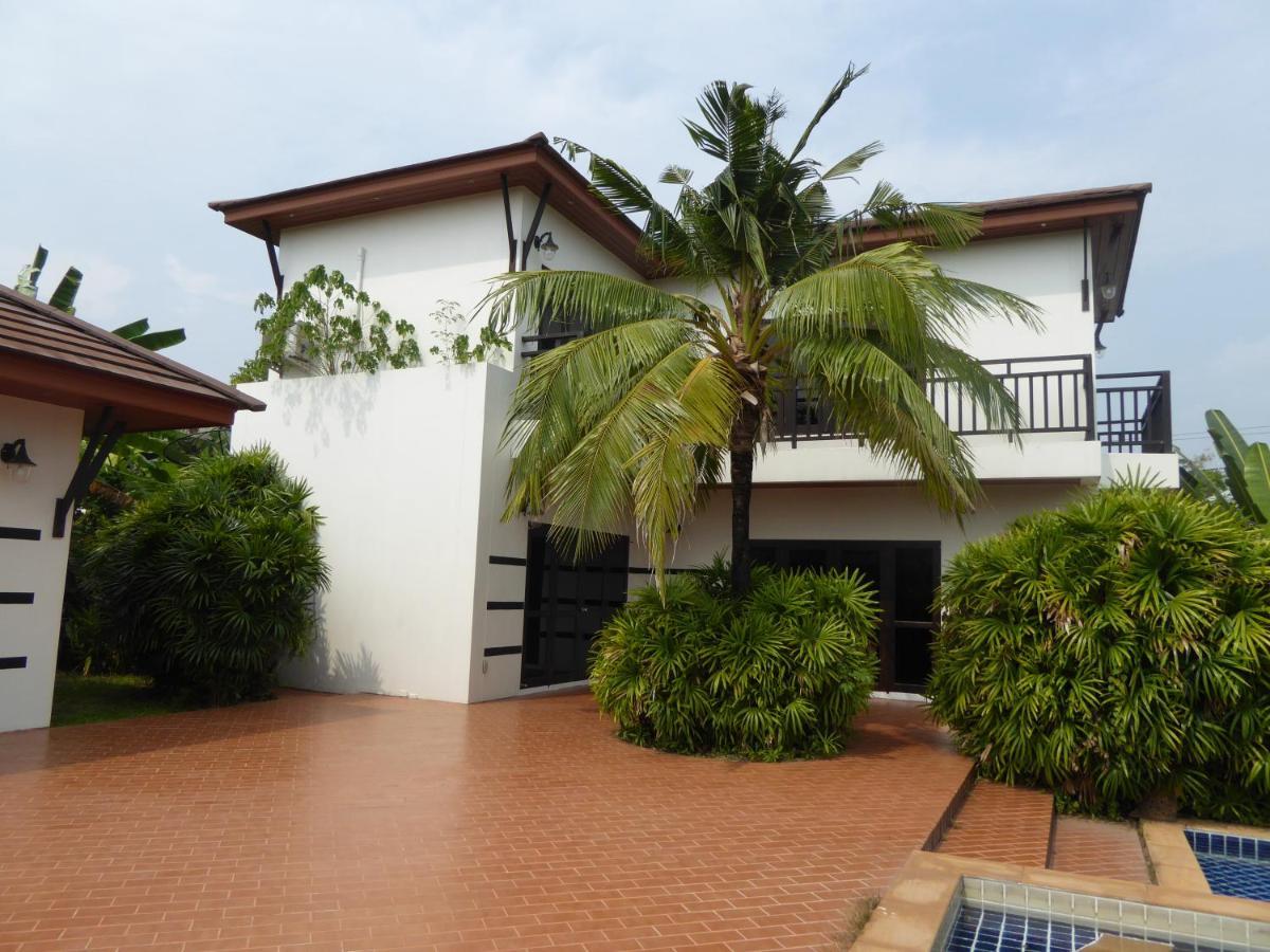 Tropicana Beach Villa At Vip Resort Ban Phe Esterno foto